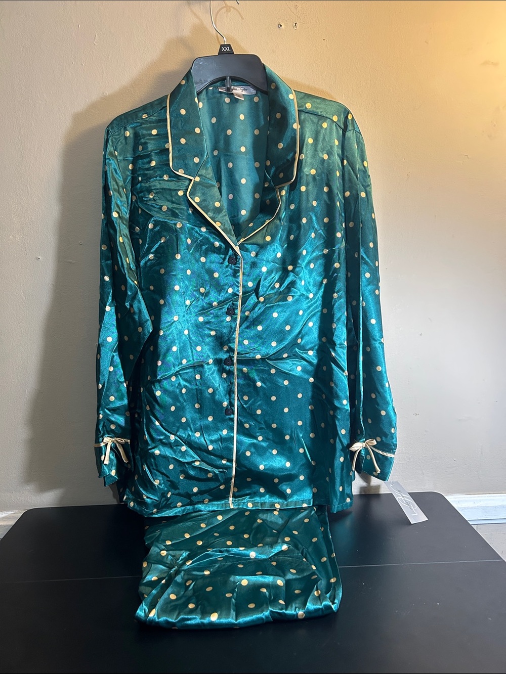 Morgan Taylor Intimates polka dot satin pajama set XXL